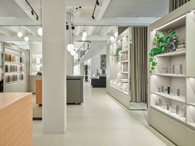 Das Atelier beherbergt eine vielfältige Produkt- und Materialbibliothek.