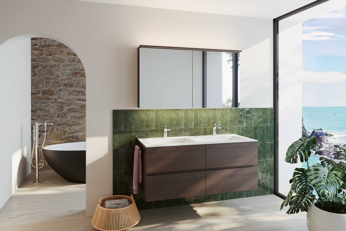 Das Waschtischelement wird mit einem Recycle-Anteil von 30 % hergestellt. Das Material der Spanplatten stammt zu 95 % aus recyceltem Holz. Somit wird für diese Platten ein Kreislauf geschlossen. «Vanity Zoe», Loosli AG.