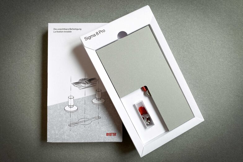 Die Eternit (Schweiz) AG versendet an Interessierte eine «Sigma 8 Pro» Musterbox.