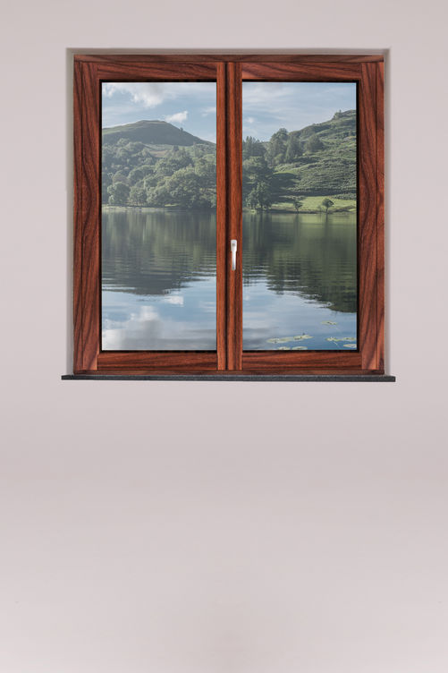 Die Rahmen der «Instyle»-Fenster 
werden individuell bedruckt, in Holzoptik, aber auch mit Blumendekor. Gaulhofer.