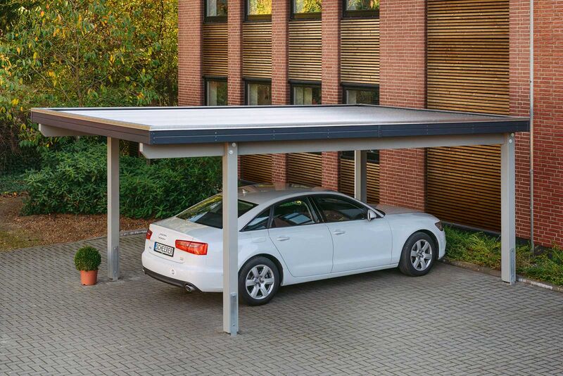 So einzigartig wie das Haus kann auch der dazu passende Carport sein, ob luftig-leicht, natürlich-rustikal oder städtisch-modern. Vom Einsteigermodell bis hin zur exklusiven Spezialanfertigung bietet Tomwood den passenden Schutz für ein, zwei oder mehrere Autos. Optional kann der Autounterstand mit einer Anbaukammer, Seitenwänden, Dachbegrünung oder hoher Ausführung für Wohnwagen gefertigt werden.
Tomwood AG, www.tomwood.ch