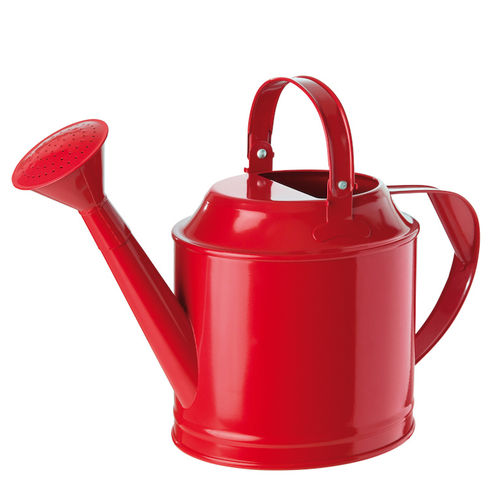 Giesskanne «Socker» ist aus pulverbeschichtetem Stahl, in zwei Grössen. Ikea.