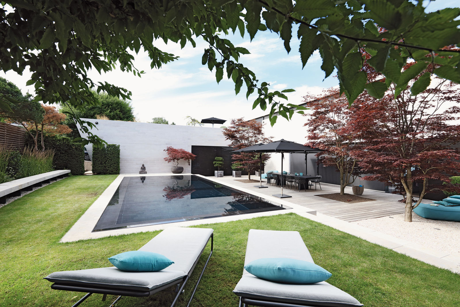 Siegerprojekt: Pool «Black Beauty» von Woodtli Schwimmbadtechnik GmbH, Wetzikon.