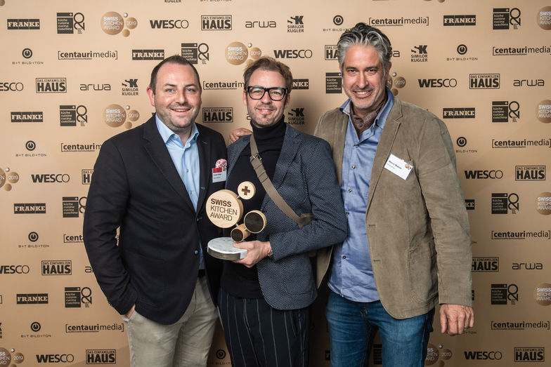 V.l.n.r. Daniel Hofer (Stöcklin Möbel), Thomas Bucher (Bucher Architekten), Marco Walser (f & f Küchen).