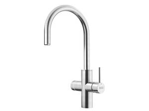 Die Multifunktionsarmatur «Mythos Water Hub» von Franke Küchentechnik liefert sofort kochendes, gekühltes, raumtemperiertes und sprudelndes Wasser – immer gefiltert und auf Knopfdruck. Franke Küchentechnik AG.